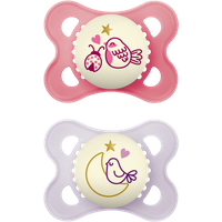 MAM Originele Pure Night Fopspeen 2-6 maanden (set van 2), duurzame en biologisch hernieuwbare babyfopspeen, SkinSoft siliconen speen, Glow in the Dark speen, roze/paars (ontwerpen kunnen variëren)