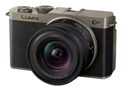 Panasonic Lumix S9 systeemcamera Black Titanium Edition + 18-40mm f/4.5-6.3