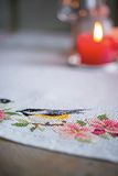 VERVACO Kruissteek Tafelkleed Messenges EN BLOEMEN Borduurwerk Volledige Kit Volwassen Vrije tijd Creatieve Thuis Decoratie Handmatige Tafel Geschenk DIYca. 80 x 80 cm Cross Stitch Borduurwerk