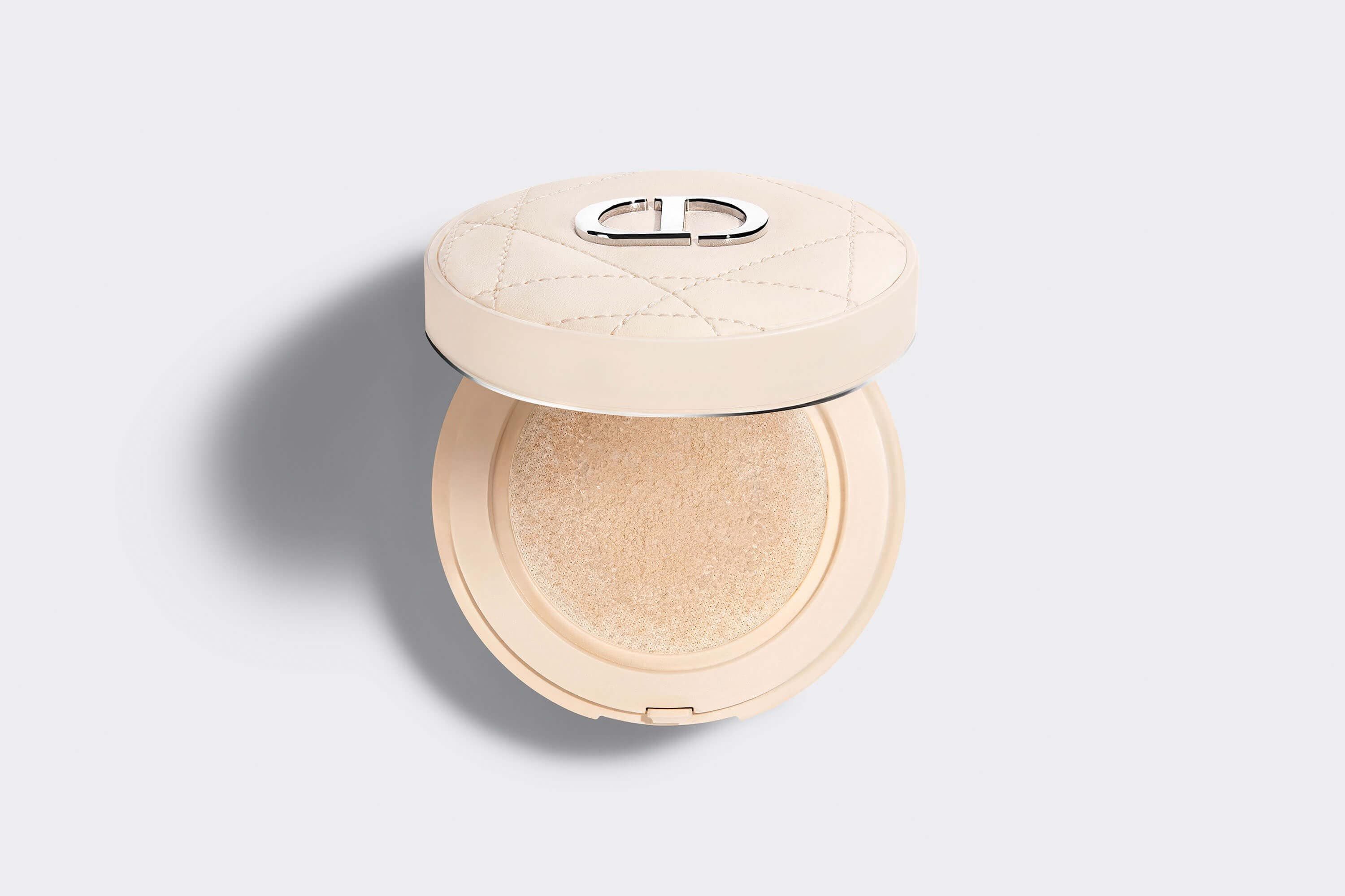 Dior Forever Cushion gezichtspoeder 010 Fair 10 g