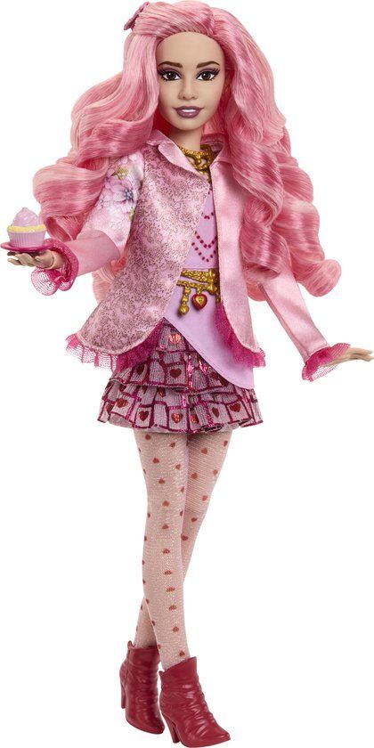 Mattel Disney Descendants: The Rise of Red Modepop en Accessoire - Bridget, jonge Hartenkoningin met op de film geïnspireerde outfit en cupcake, HWT91