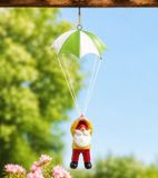 Hängedekoration Gartenzwerg mit grünem Fallschirm für Garten, Wohnung oder Balkon 35 x 16cm **B-Ware – geprüft & funktionell einwandfrei** Mehrfarbig