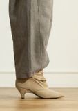 Manfield - Dames - Beige suède slouchy enkellaarsjes met hak - Maat 36