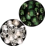 Decoris Kaemingk B.V. Kerstversiering kunststof kerstballen kleuren mix zilver/ donkergroen 4 en 6 cm pakket van 80x stuks