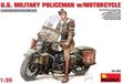 MiniArt Militaire voertuigen - U.S. Military Policeman met motorfiets - 35168