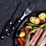 Merkloos Steakbestek - 6 Steakmessen + 6 Vorken RVS/Zwart