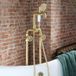 Hudson Reed Zandra Style industriel Robinet de bain autoportant avec douchette Satijn Goud