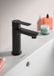 Duravit D-Code ééngreeps wastafelmengkraan M, met trekstang FreshStart, MinusFlow zwart M.