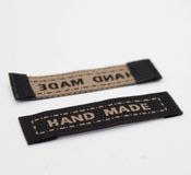 Merkloos 50 Stuks "HAND MADE" Geweven Etiketten/Labels, Maat 10 x 45 MM, Kleur ZWART I