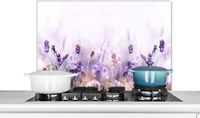 KitchenYeah© Lamptiger B.V. Spatscherm keuken 90x60 cm - Kookplaat achterwand Lavendel - Bloemen - Paars - Natuur - Muurbeschermer - Spatwand fornuis - Hoogwaardig aluminium