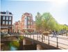 Merkloos / Sans marque Foto op PVC Schuimplaat - Bruggen in Amsterdam - 100x75 cm