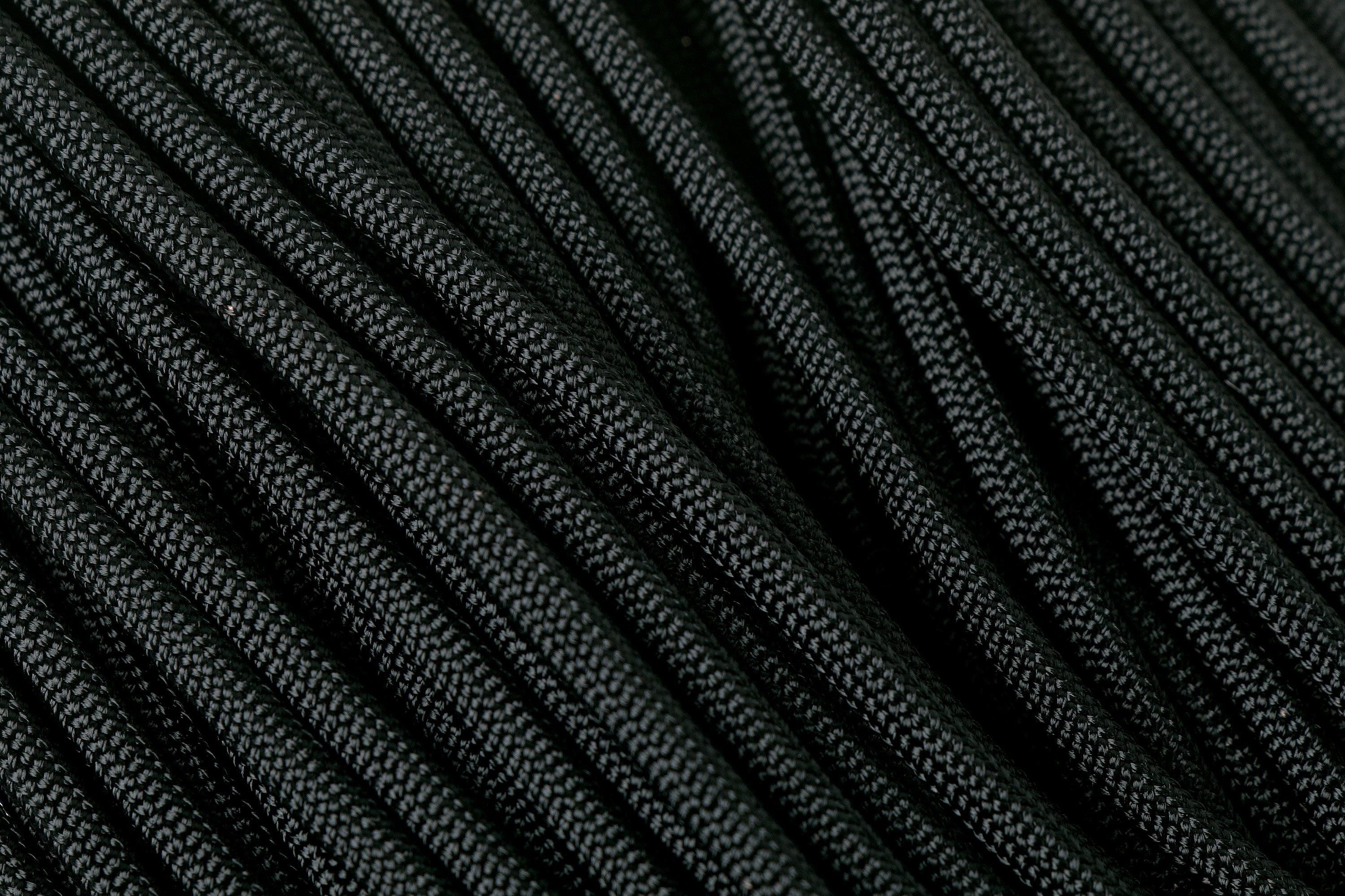 Knivesandtools 550 Paracord Type III Military Spec RG1164H - Black - 100 ft (30.48 m)