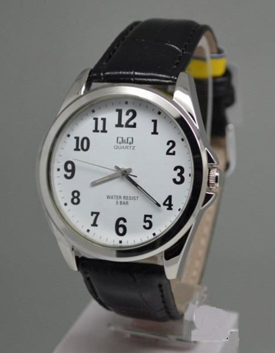 Q&Q by Citizen Q&Q Heren horloge met witte wijzerplaat-Q868J304Y