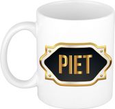 Bellatio Decorations Naam cadeau mok - heren - Piet - gouden embleem - 300 ml - meester - bedankje - afscheid