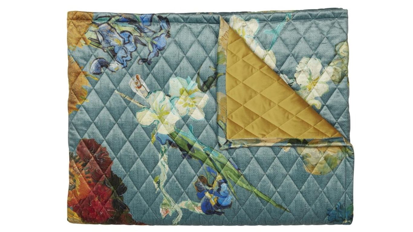 Beddinghouse x Van Gogh Museum Partout Des Fleurs Bedspread