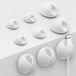 Unyqoos® Clips de câble blancs – supports de câble adhésifs pour bureau et table de chevet, différentes tailles (normal + petit) pour une gestion organisée des câbles