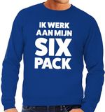 Bellatio Decorations Shoppartners Bv Ik werk aan mijn SIX Pack tekst sweater blauw heren M