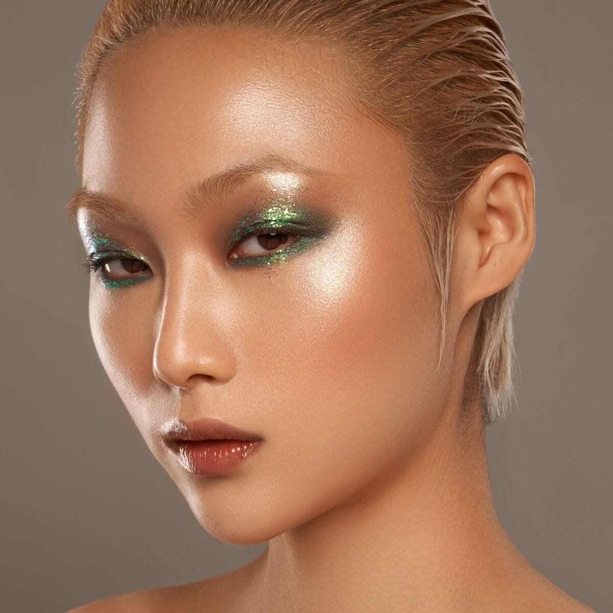 Danessa Myricks Beauty - Infinite Chrome Flakes Laser Beam - Blauw/Groen