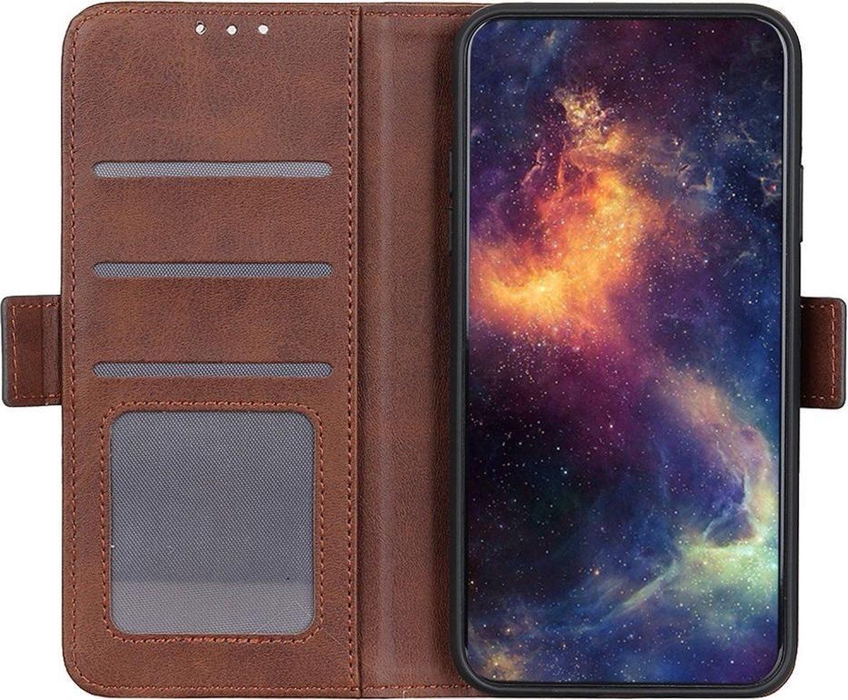 Casecentive Magnetische Leren Wallet case - iPhone 12 Pro Max bruin