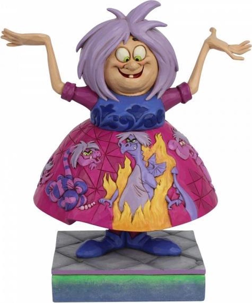 Disney Traditions (Jim Shore) Disney Traditions Beeldje Madam Mim with Sword in the Stone Scene 19cm