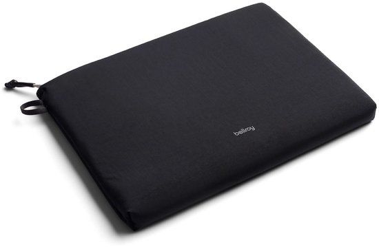 Bellroy Lite / MacBook Pro/Air/Neo 13/14 / DLLA-BLK-234
