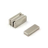 Magneet Expert® 25 x 10 x 4mm dik N42 Neodymium magneet - 5,4 kg Trek (Pack van 40)