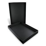 Honsell 81332 - Opbergdoos met deksel voor DIN A3-formaten, inwendige afmetingen ca. 45,5 x 32,0 x 3,5 cm, doos van zwart karton met satijnen afwerking