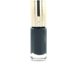 L'Oréal Color Riche Nagellak - 963 Velvet Envy - Groen - 5 ml