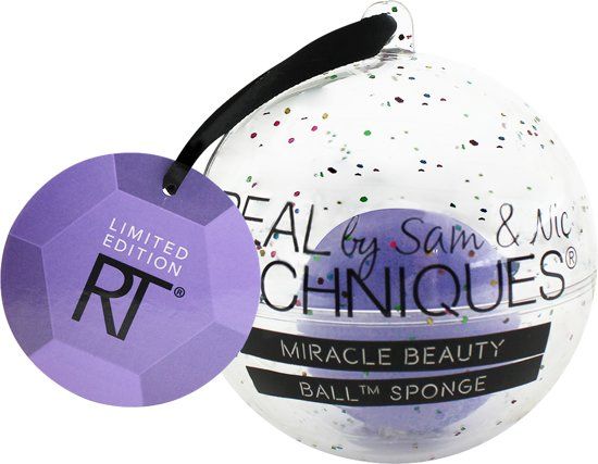 Real Techniques Let It Snow Ball Sponge Ornament - 0079625018097