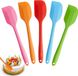 Set de 5 raclettes à pâte et spatule en silicone avec noyau métallique, résistant à la chaleur jusqu'à 260°C, idéal pour la cuisine et la pâtisserie