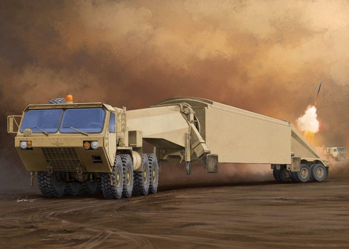 Trumpeter 1059 M983 Tractor met AAN/TPY-2 X Band Radar plastic modelbouwset, gekleurd