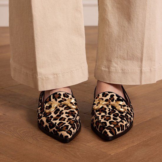 Manfield Dames Suède Leopard Loafers met Chain Maat 39 Beige