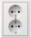 Gira F100 dubbele wandcontactdoos met randaarde en KBV incl. afdekraam zuiverwit glanzend