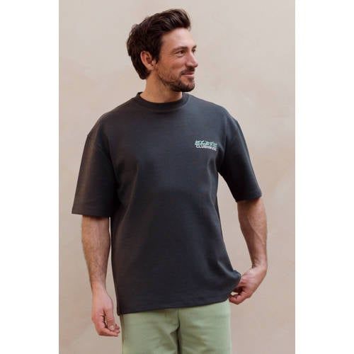 Kultivate oversized T-shirt met backprint antraciet