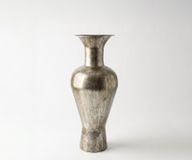 Aurum Vase Medora B25 x T25 x H60 cm Métal Platine Fait main
