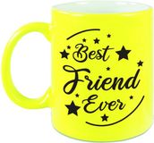 Bellatio Decorations Best Friend Ever cadeau mok / beker - neon geel - 330 ml - verjaardag / bedankje - mok voor vriend / vriendin