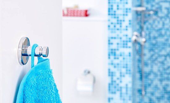 tesa Luup Handdoekhaak - Verchroomd Metaal - Zelfklevend