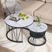 Lot de 2 tables basses gigognes rondes - Effet marbre blanc et pieds noirs - Design moderne avec rangement double - 70 cm + 45 cm - Pour salon et bureau