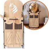 Hoofly® Hobby Horse Stall voor 1 stokpaard – Compacte houten houder met deuren, haken en insteeksysteem – Ontworpen in Duitsland – Stevig en ruimtebesparend