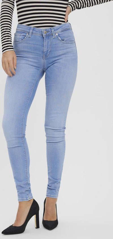 VERO MODA VMLUX MR SLIM JEANS RI371 NOOS Dames Jeans - Light Blue Denim - Maat S/30