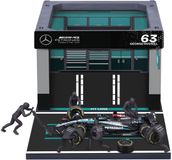 Bburago 1:43 F1 Mercedes AMG W15 2024 Pit Pass Diorama Russell