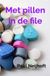 Met Brave New Books Met pillen in de file