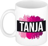 Bellatio Decorations Tanja naam cadeau koffie mok - beker - met roze verfstrepen - Cadeau collega - moederdag - verjaardag - juf - coach - 300 ml - wit