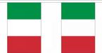 Merkloos / Sans marque Shoppartners Bv Luxe Italie vlaggenlijn - 900 cm - polyester - 30 vlaggetjes - landen versiering - feestartikelen