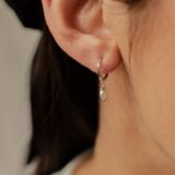 Hey Happiness Parel Huggie Oorbellen Dames - 925 Sterling Zilver 18K Goud Verguld - Met Zoetwaterparel - Zilver