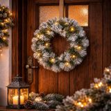 Black Box Couronne de Noël - D35 cm - avec éclairage LED - fausse neige - couronne de porte - vert