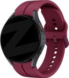 Bandz siliconen band 'Extreme' geschikt voor Samsung Galaxy Watch 7 (40 & 44mm) / Galaxy Watch 6 (Classic) / 5 40mm & 44mm / 5 Pro / Watch 4 (Classic) / Watch FE - Siliconen smartwatch bandje met gespsluiting - wijnrood