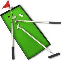 TotalCadeau 3 golfclubs, groen, vlag, 2 mini golfballen zwart
