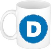 Bellatio Decorations Koffie mok met de letter D - beker - blauw - 300 ml
