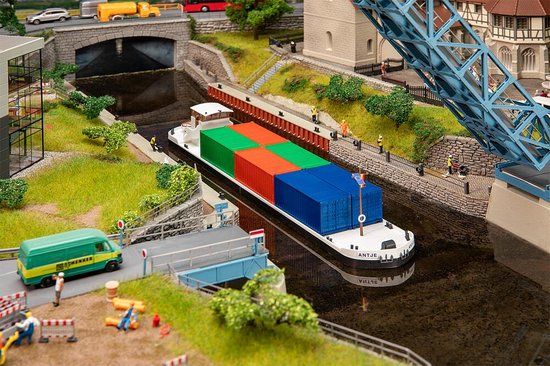 Faller 131013 H0 Schip Vloeischip met containers